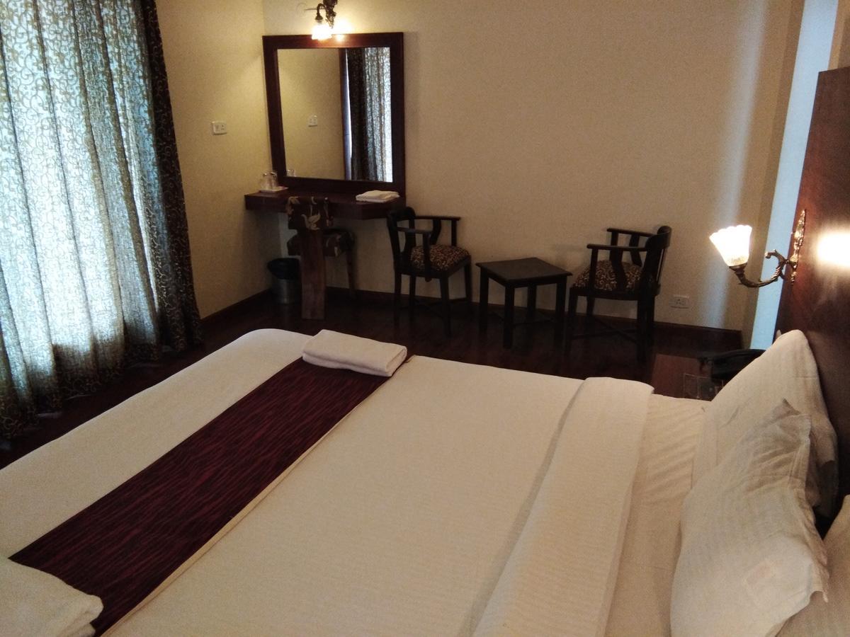Berry Hills Resort Ooty Exteriör bild