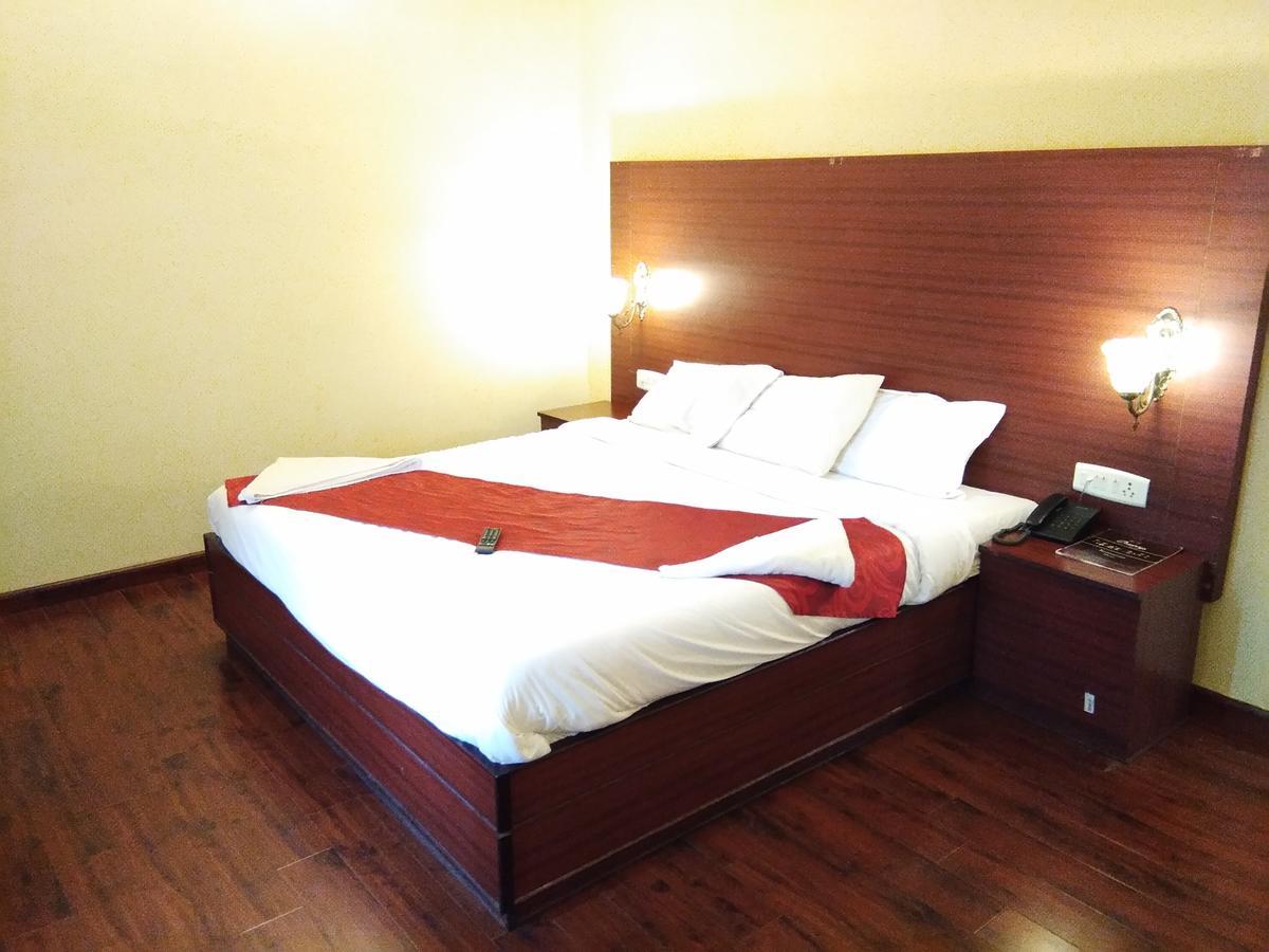 Berry Hills Resort Ooty Exteriör bild