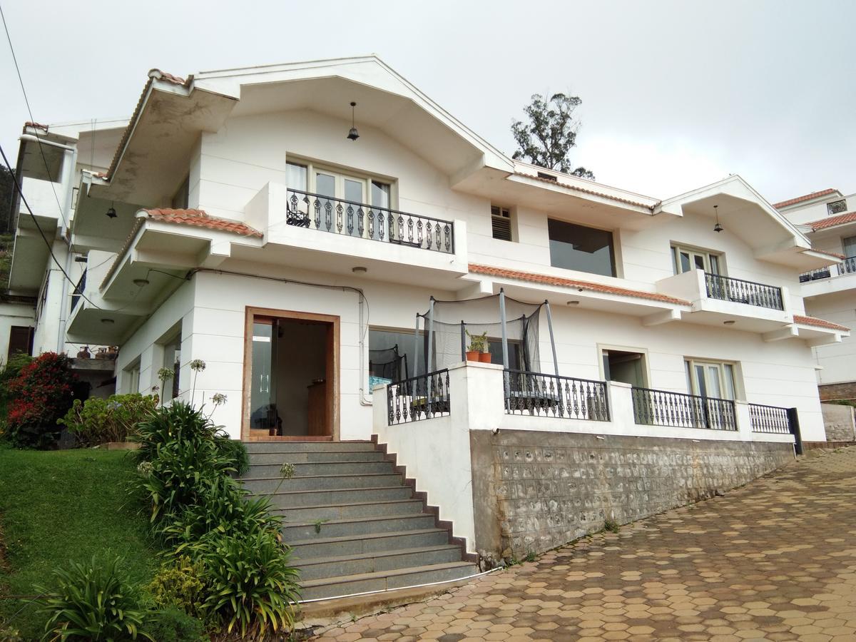 Berry Hills Resort Ooty Exteriör bild