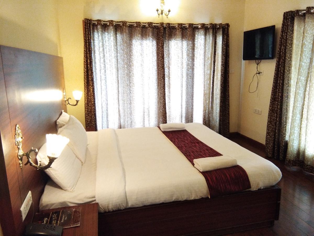 Berry Hills Resort Ooty Exteriör bild