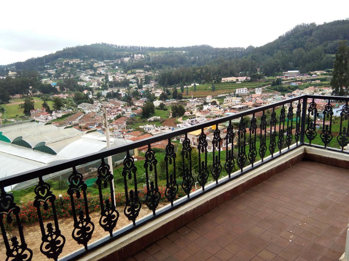 Berry Hills Resort Ooty Exteriör bild