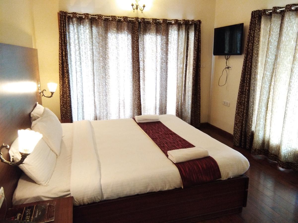 Berry Hills Resort Ooty Exteriör bild